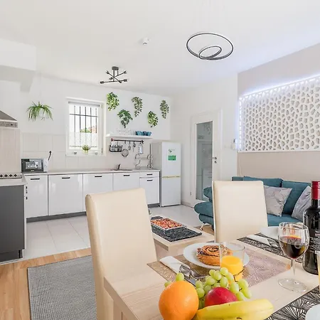 Two-Bedrooms Apartment Cbd Bp Budapest Room photo